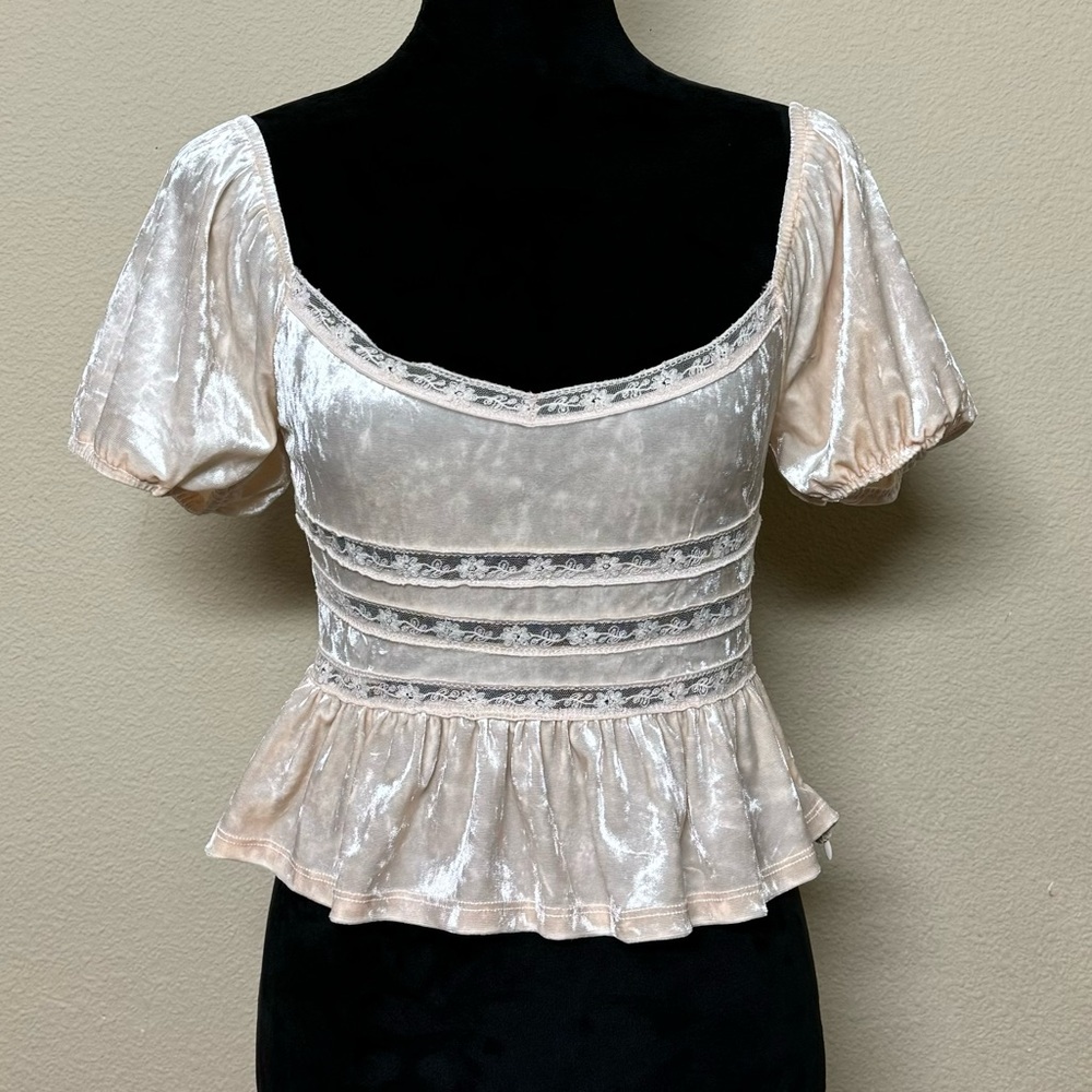 Forever 21 top women small crushed velvet lace cutout puff sleeve cream